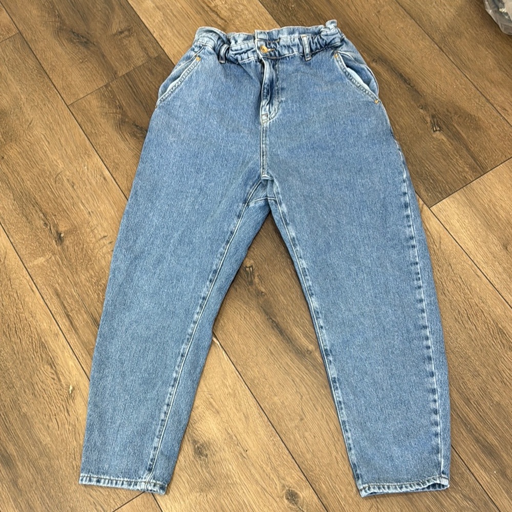 Zara Blue High Rise Jeans Relaxed Fit
